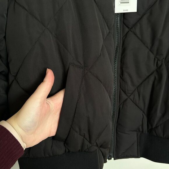 Universal Standard Puffer Bomber Black - Picture 6 of 9